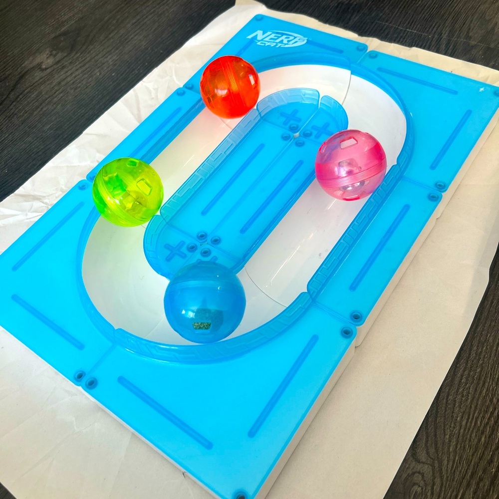 Nerd ball track cat toy - in great condition